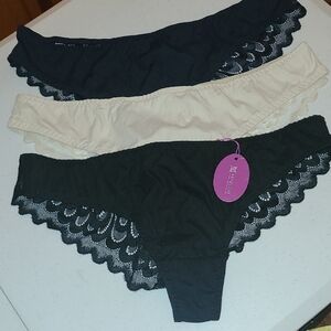 Avidlove Black, Navy and Cream Lace Panties -NWOT